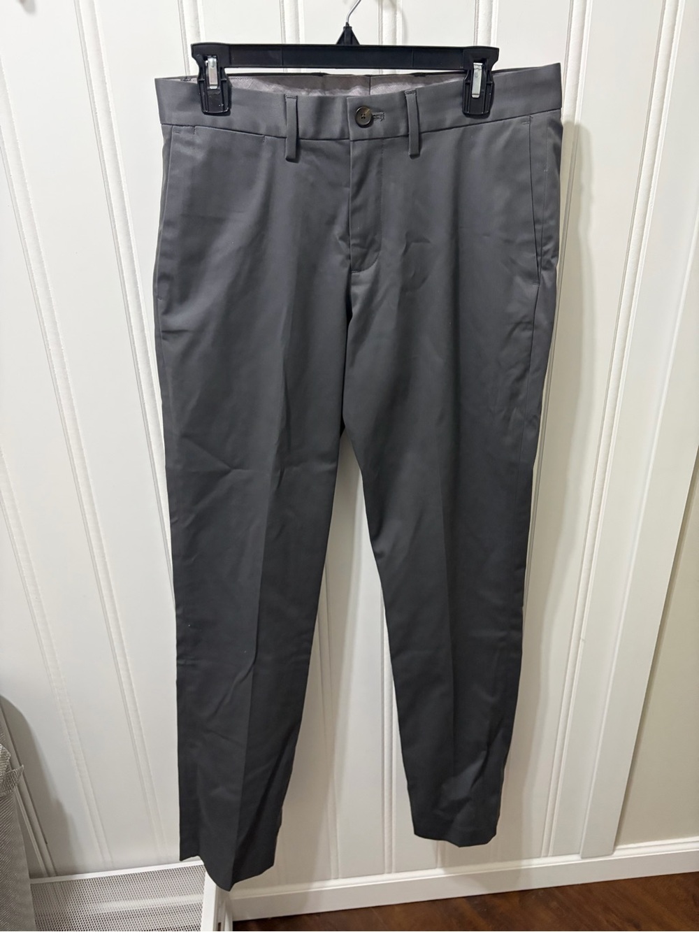 Buttoned Down Men's Athletic Fit Dress Chino Pants Gray Non-Iron 30x34